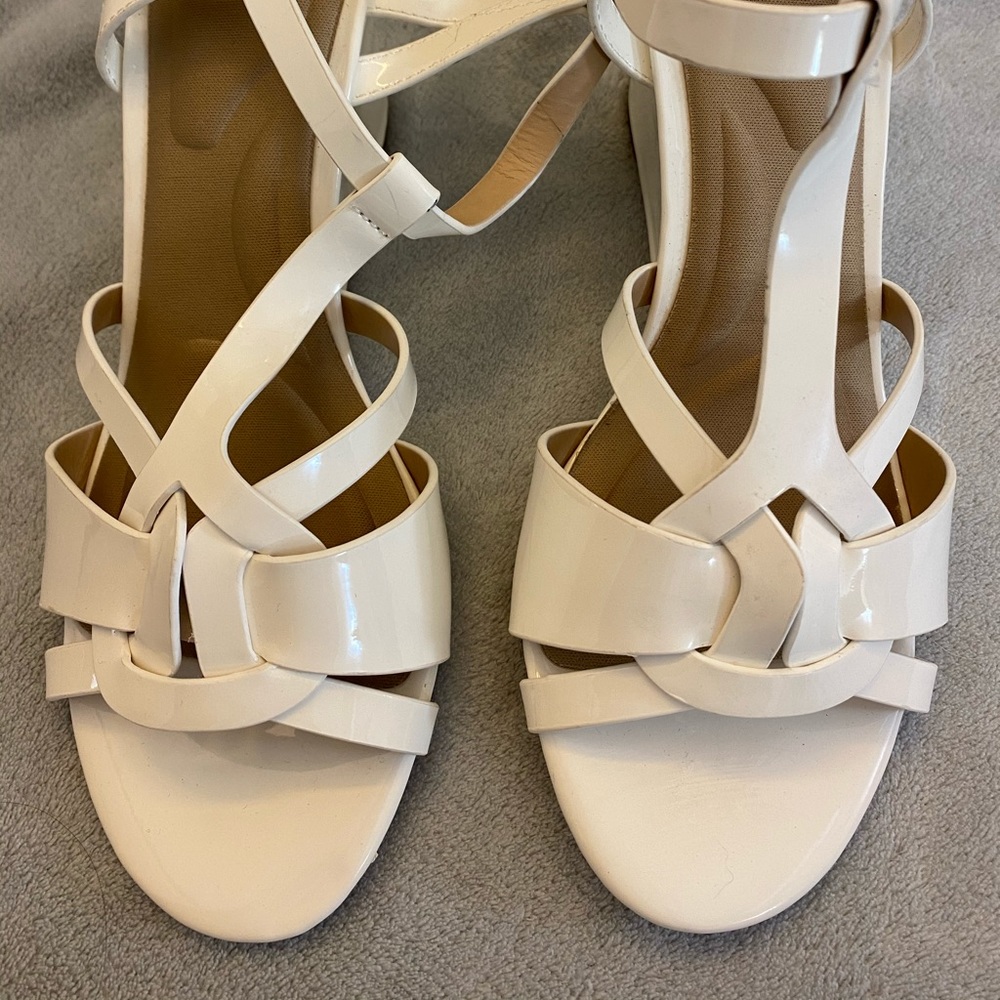 Apt 9 sandals